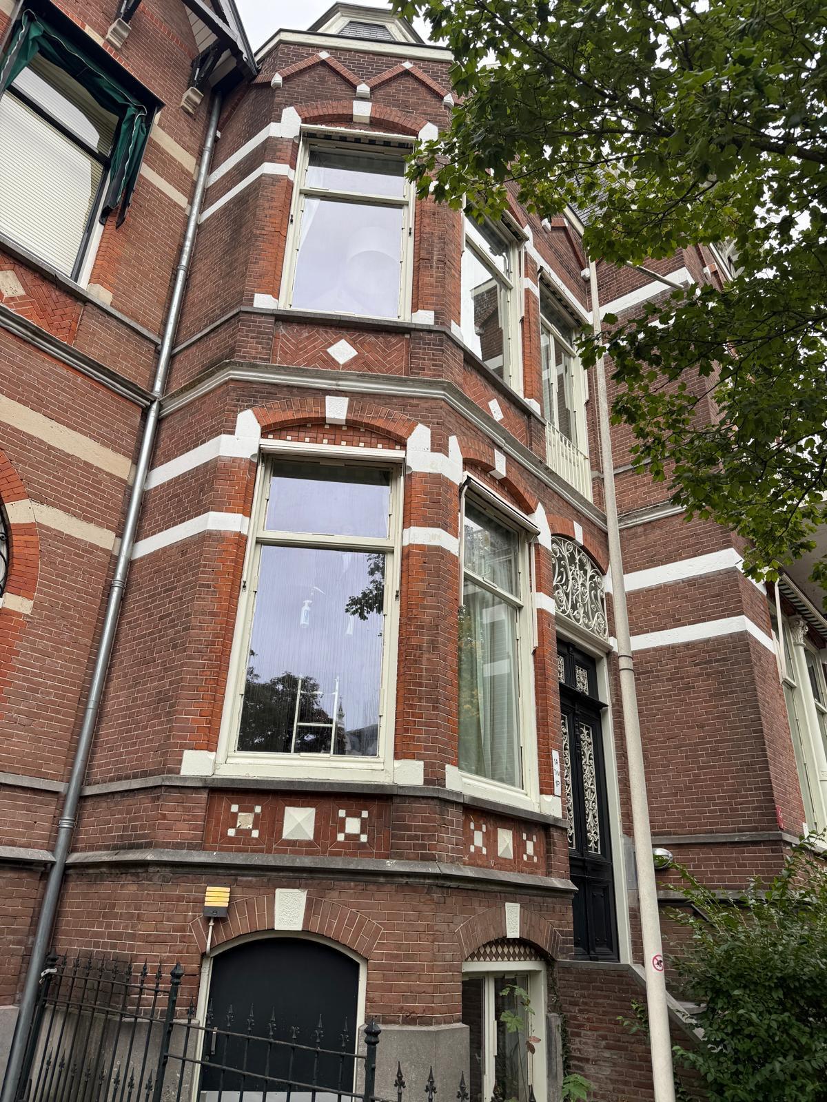 84 ruiten vervangen in een rijksmonument in Utrecht